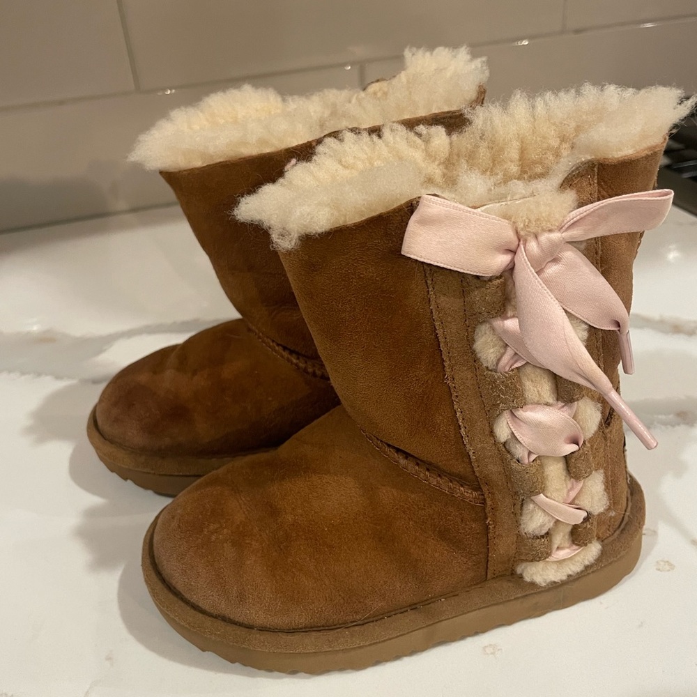 Ugg pals pull on boot toddler girls size 10